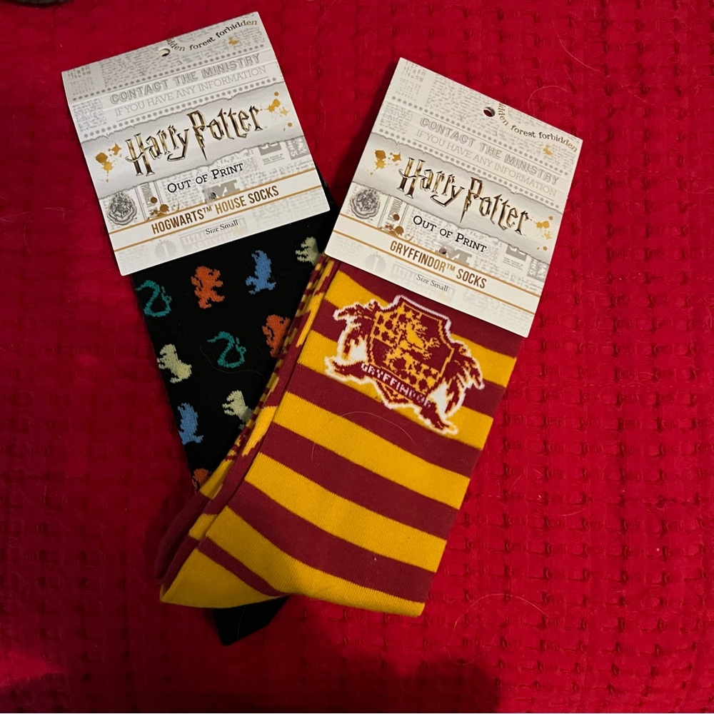 Lot of 2 pair Harry Potter themed socks